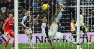 Premier League : Aston Villa chute à domicile face à Everton, Arsenal profite