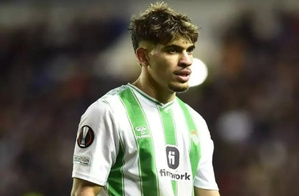 Naples suit Abde Ezzalzouli, mais le Betis freine le dossier