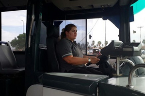À Casablanca, des femmes au volant bousculent les codes du transport urbain À Casablanca, des femmes au volant bousculent les codes du transport urbain