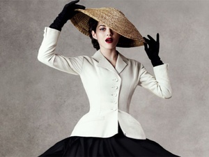 La veste Bar de Dior : l’icône qui a révolutionné la mode féminine La veste Bar de Dior : l’icône qui a révolutionné la mode féminine