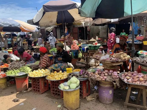Conakry en crise : les Guinéens préparent le Ramadan malgré tout