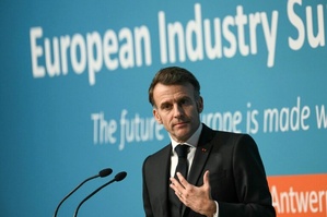 Le président Emmanuel Macron lors de son discours devant les industriels à Anvers le 11 février 2026 © NICOLAS TUCAT Par AFP