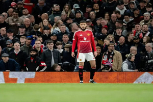 Noussair Mazraoui face à un défi à Manchester United à l’approche du Mondial 2026
