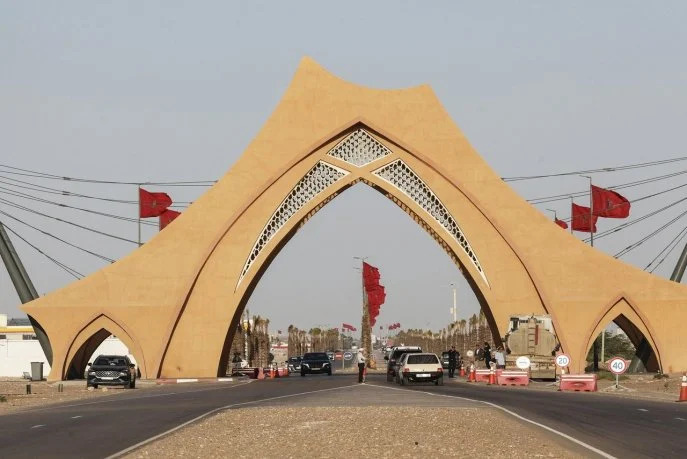 Avec l’autonomie, on ne négocie plus un mot. On discute désormais d’un système. Et lorsqu’un État accepte d’entrer dans ce niveau de précision, c’est qu’il a définitivement quitté le registre du provisoire pour passer au structuré, ce qui déplace mécaniquement le cœur du débat.