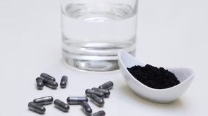 Charbon végétal : un remède naturel contre les ballonnements ?