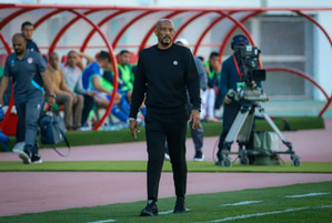 Hassania d’Agadir met fin aux rumeurs : Amir Abdou reste à la tête du staff technique