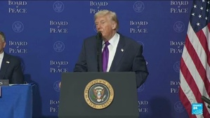 Trump se donne "dix" à "quinze jours" pour prendre une décision Trump se donne "dix" à "quinze jours" pour prendre une décision