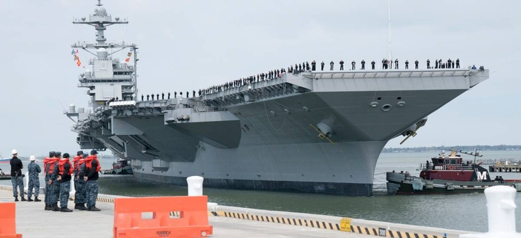 Le porte-avions de l'US Navy Gerald R. Ford effectue ses premiers essais en mer le 8 avril 2017 à Newport News, en Virginie. © Mass Communication Specialist 2nd Class Ridge Leoni via AP Le porte-avions de l'US Navy Gerald R. Ford effectue ses premiers essais en mer le 8 avril 2017 à Newport News, en Virginie. © Mass Communication Specialist 2nd Class Ridge Leoni via AP