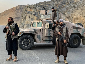 Poudrière Frontalière : Le Pakistan Déclare la "Guerre Ouverte" à l'Afghanistan des Talibans