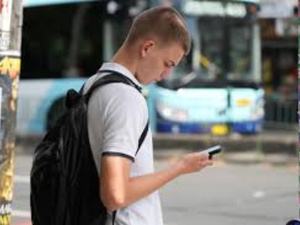 Indonésie : Réseaux sociaux interdits aux moins de 16 ans Indonésie : Réseaux sociaux interdits aux moins de 16 ans