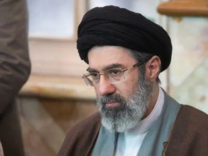 Iran : Mojtaba Khamenei devient guide suprême, le pétrole s’envole et les marchés vacillent