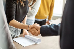 Liberté d’association au Maroc : un droit musclé sur le papier, freiné dans la pratique