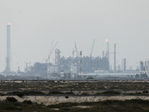 L’Iran attaque le plus grand site de production de gaz au monde au Qatar, le GNL s’envole