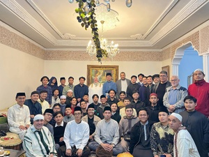 Diplomatie parallèle : L'exploit d'une professeure face à l'inertie officielle Diplomatie parallèle : L'exploit d'une professeure face à l'inertie officielle