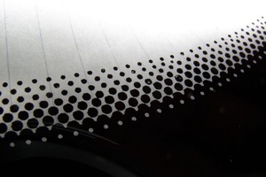 Ces points noirs sur ton pare-brise : décor ou secret bien gardé ? Ces points noirs sur ton pare-brise : décor ou secret bien gardé ?