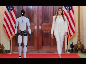 À la Maison-Blanche, un robot humanoïde accompagne Melania Trump pour promouvoir l’IA à l’école À la Maison-Blanche, un robot humanoïde accompagne Melania Trump pour promouvoir l’IA à l’école