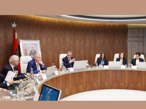 Commission Ministérielle chargée de suivre les répercussions des tensions géopolitiques au Moyen-Orient sur l’économie nationale Commission Ministérielle chargée de suivre les répercussions des tensions géopolitiques au Moyen-Orient sur l’économie nationale