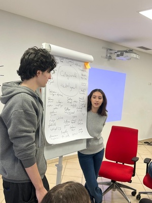 Citoyenneté, égalité et leadership : l’ADFM au cœur d’une initiative estudiantine à Rabat Citoyenneté, égalité et leadership : l’ADFM au cœur d’une initiative estudiantine à Rabat