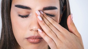 Cils plus longs… mais yeux en feu ? L’erreur cachée de l’huile de ricin