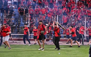 Incidents avant le coup d’envoi : OCS – USM Alger retardé de plus d’une heure