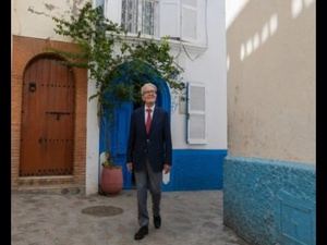 Romano Prodi en visite privée à Asilah : entre culture, histoire et diplomatie Romano Prodi en visite privée à Asilah : entre culture, histoire et diplomatie