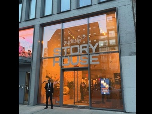 Audible révolutionne l'expérience littéraire avec sa première "librairie sans livres" à New York