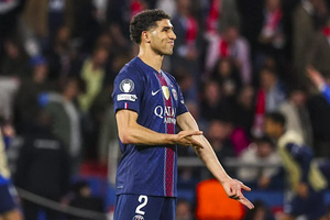 Achraf Hakimi dans l’équipe type de la saison de Ligue 1 Achraf Hakimi dans l’équipe type de la saison de Ligue 1