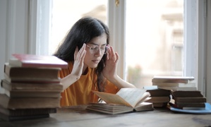 Apprendre par cœur à l’ère de l’IA : pourquoi ton cerveau en a toujours besoin
