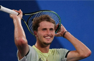 Alexander Zverev remporte son premier Grand Chelem à Roland-Garros après une finale marathon
