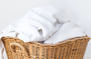 Linge blanc jauni ? Le secret pour sauver le sauver sans une goutte de javel Linge blanc jauni ? Le secret pour sauver le sauver sans une goutte de javel