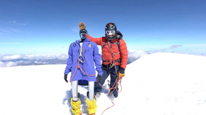 Un robot grimpe l’Everest : l’idée géniale ou le début du grand délire de l’IA ?