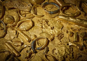 Angleterre : plus de 400 pièces d’or marocaines découvertes dans une épave du XVIIe siècle