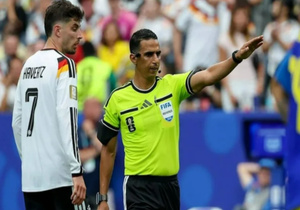 Mondial 2026 : Jalal Jayed et Zakaria Brinsi désignés pour le choc Mexique–Angleterre