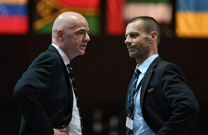 L’UEFA dénonce une « ligne rouge » franchie par la FIFA après la suspension du carton rouge de Balogun
