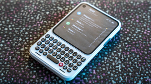 Clicks : le nouveau smartphone qui ressuscite l'esprit BlackBerry