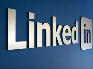 LinkedIn face à l’essor du contenu généré par l’IA : la question de l’authenticité posée