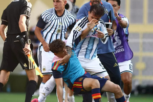 Finale du Mondial 2026: l’attitude de l’Argentine après sa défaite fait polémique Finale du Mondial 2026: l’attitude de l’Argentine après sa défaite fait polémique