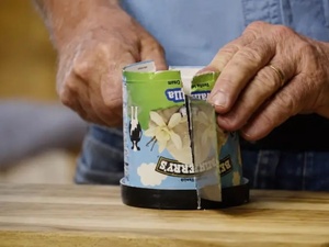 Ben & Jerry’s détourne ses propres glaces pour appeler au boycott des bâtonnets Magnum Ben & Jerry’s détourne ses propres glaces pour appeler au boycott des bâtonnets Magnum