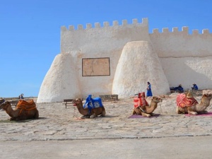 « Nostalgia » fait escale à Agadir Oufella pour une immersion artistique au cœur de la mémoire historique « Nostalgia » fait escale à Agadir Oufella pour une immersion artistique au cœur de la mémoire historique