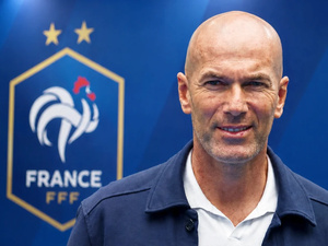 L'effet Zidane chez les Bleus : un tournant pour le football français L'effet Zidane chez les Bleus : un tournant pour le football français