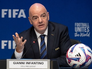 FIFA : pour sa réélection, que se passe-t-il autour de Gianni Infantino ?