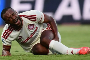 Ayoub El Kaabi gravement blessé avec l’Olympiakos