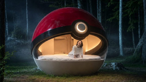 Pokémon transforme une Poké Ball géante en hôtel insolite au Japon