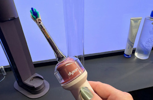 Et si votre brosse à dents devenait un appareil photo ? Cette créatrice tente l’expérience