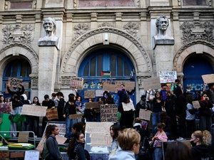 Parcoursup, blocus, colère lycéenne : quand le système éducatif français se retrouve face à ses propres limites Parcoursup, blocus, colère lycéenne : quand le système éducatif français se retrouve face à ses propres limites