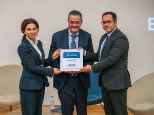 L’EMSI et Dassault Systèmes inaugurent le premier Centre d’Excellence 3DEXPERIENCE Edu en Afrique L’EMSI et Dassault Systèmes inaugurent le premier Centre d’Excellence 3DEXPERIENCE Edu en Afrique