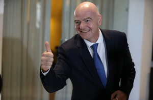 The Times présente ses excuses à Gianni Infantino après des accusations erronées The Times présente ses excuses à Gianni Infantino après des accusations erronées