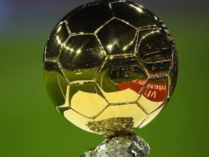 Ballon d’Or : les secrets de fabrication d’un trophée qui vaut bien plus que son poids en or Ballon d’Or : les secrets de fabrication d’un trophée qui vaut bien plus que son poids en or