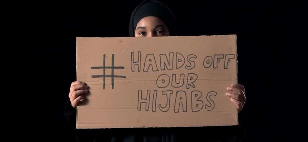 #HandsOffMyHijab, le hashtag lancé par l’influenceuse Rawdah Mohamed