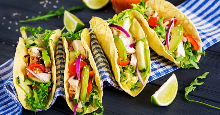 Tacos healthy au poulet et à l'avocat